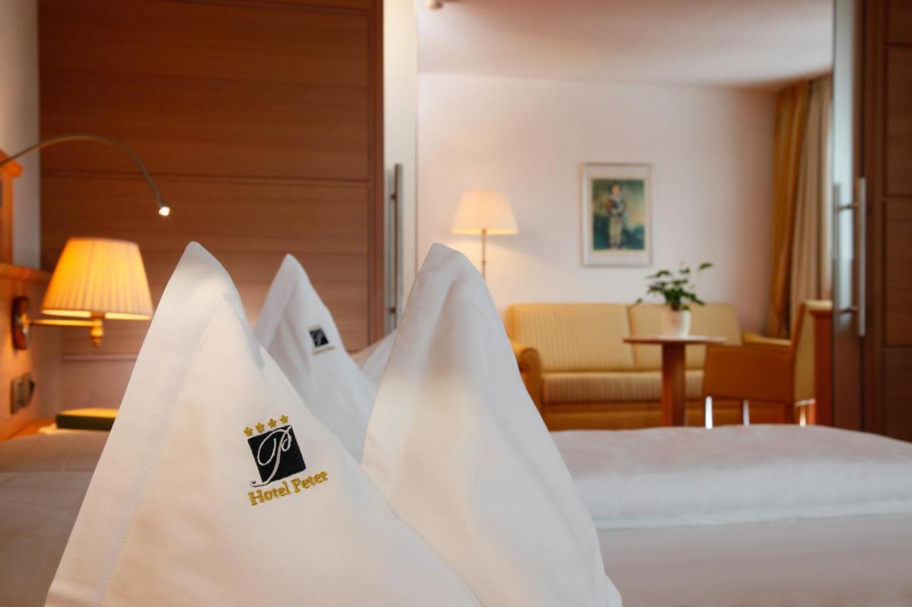 Hotel Peter Petersberg エクステリア 写真