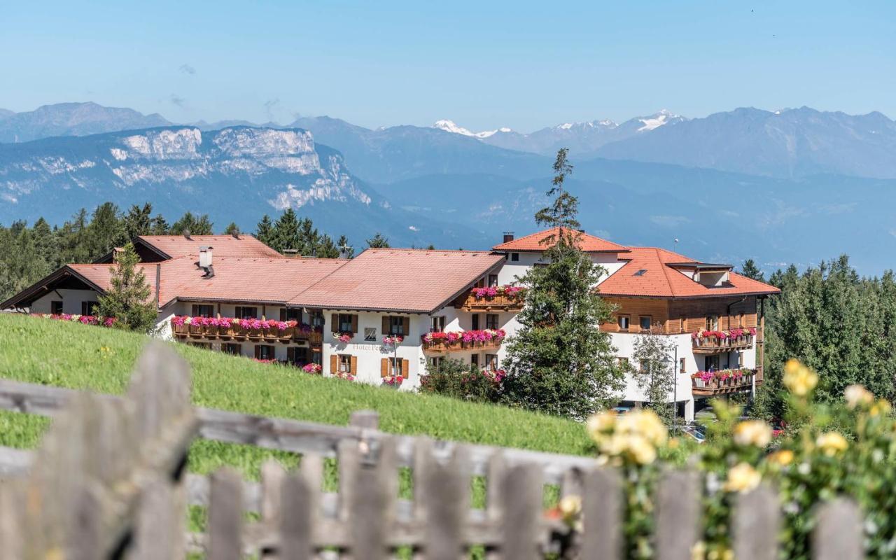 Hotel Peter Petersberg エクステリア 写真