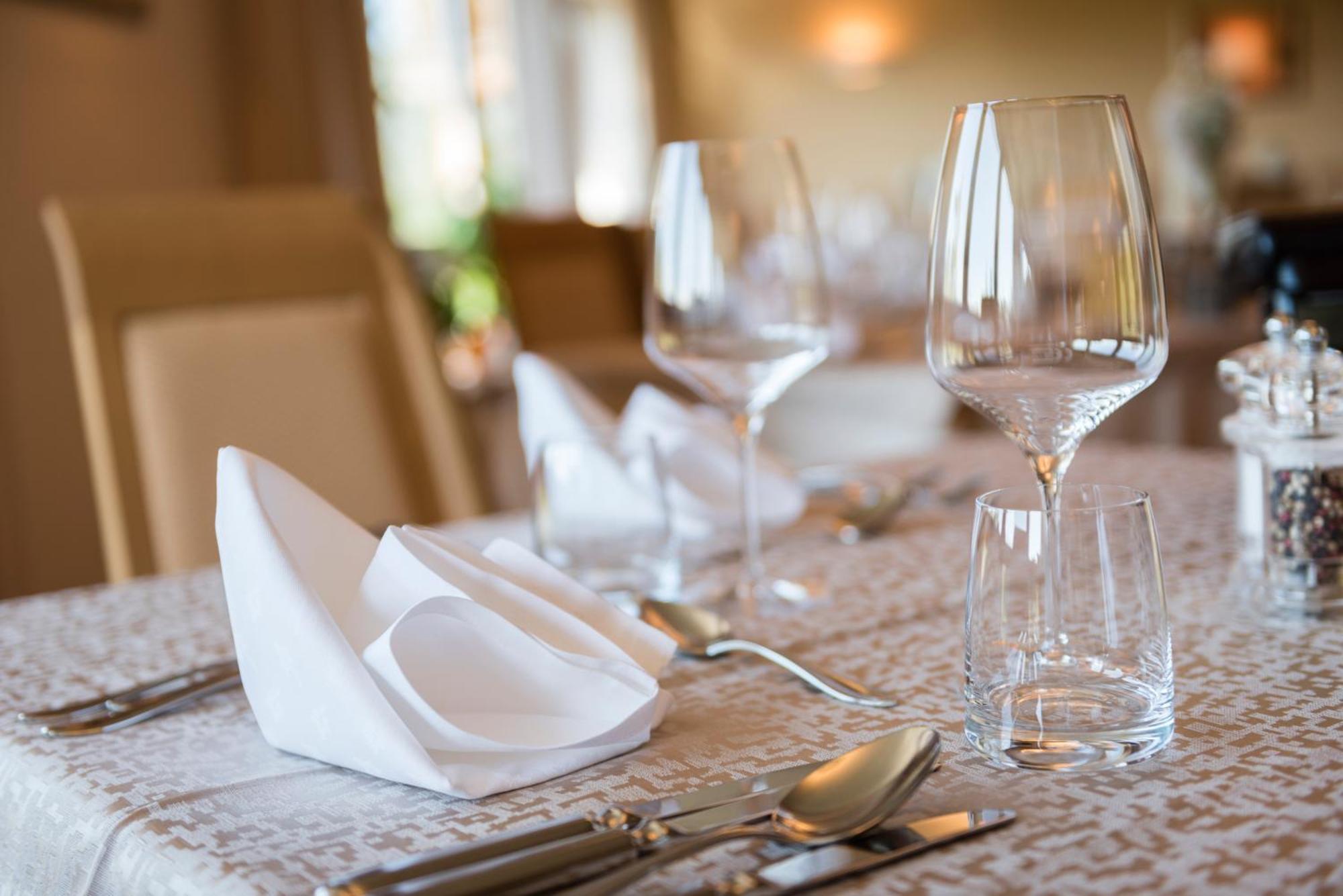 Hotel Peter Petersberg エクステリア 写真