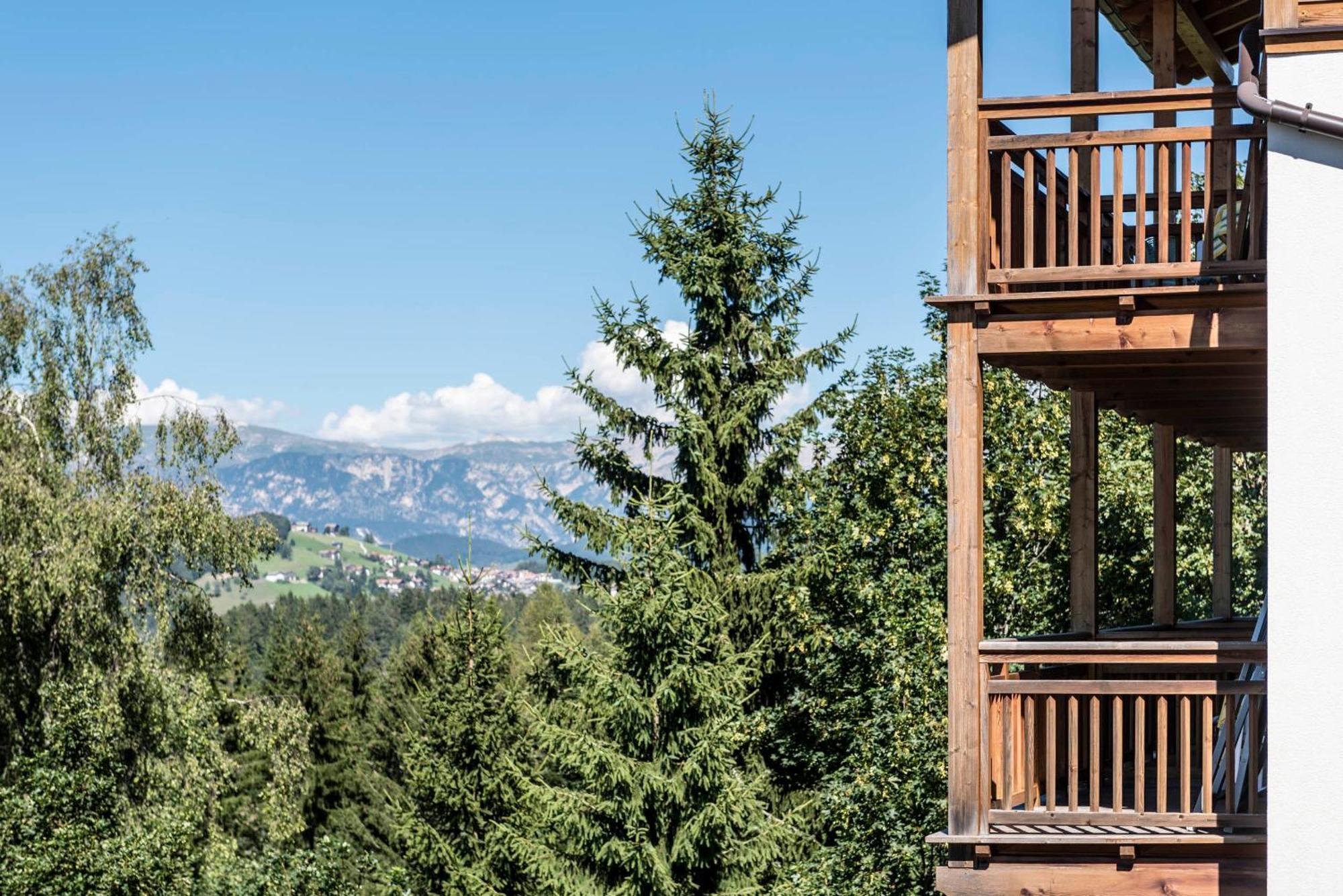 Hotel Peter Petersberg エクステリア 写真