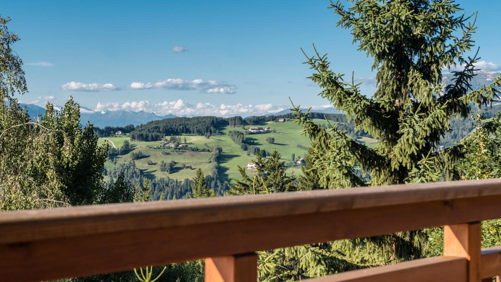 Hotel Peter Petersberg エクステリア 写真
