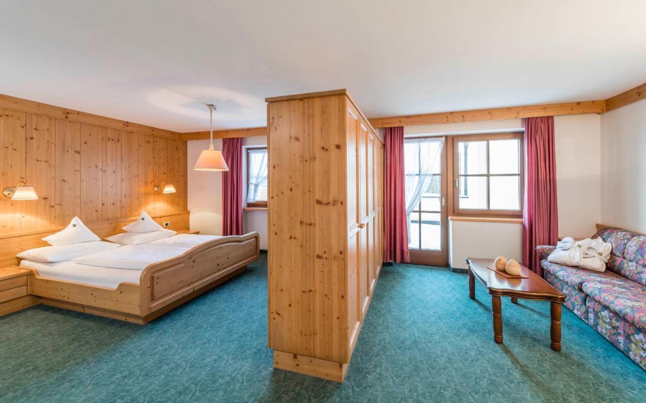 Hotel Peter Petersberg エクステリア 写真